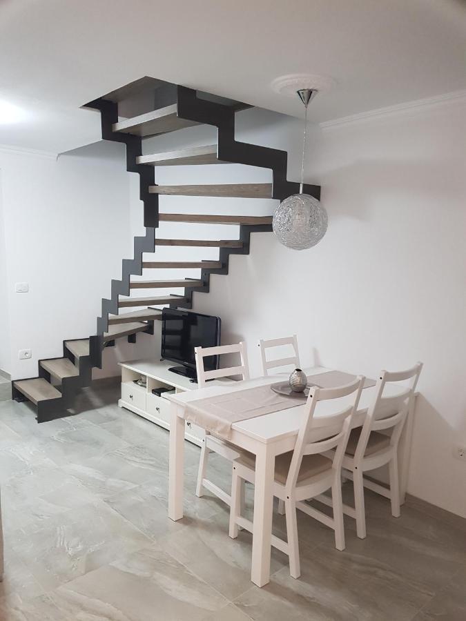 Boutique Villa Zontova Jama Vipava Buitenkant foto