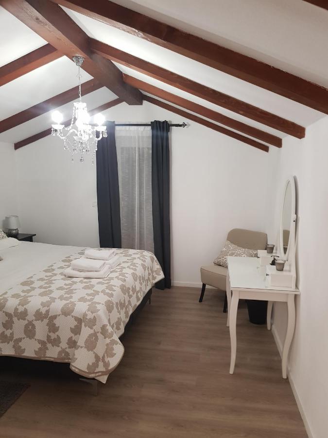 Boutique Villa Zontova Jama Vipava Buitenkant foto