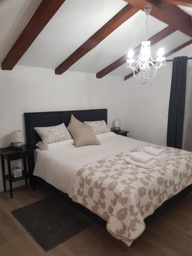 Boutique Villa Zontova Jama Vipava Buitenkant foto
